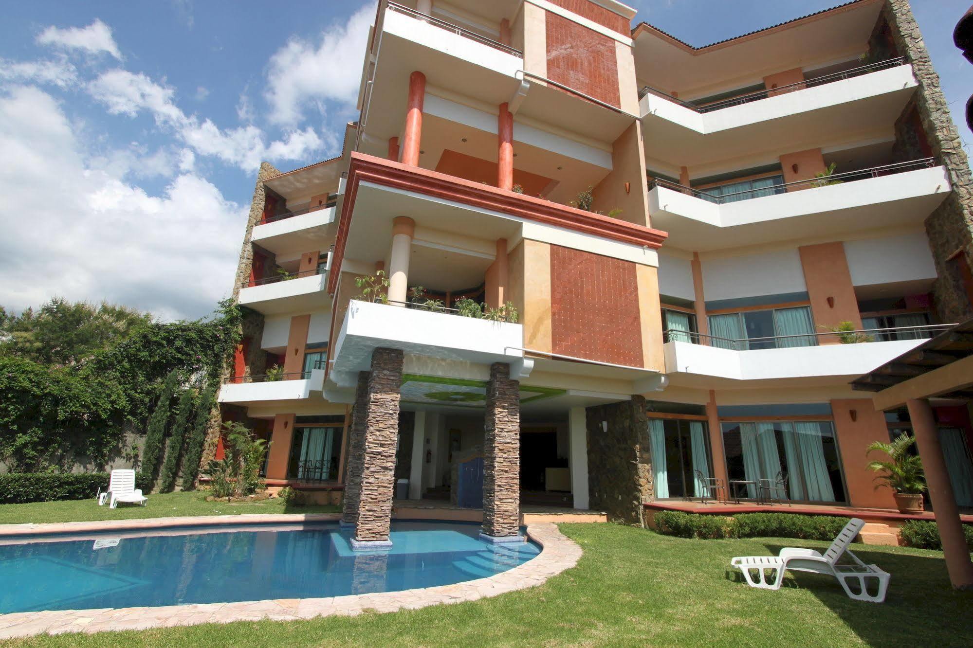 Hotel Xadani 4*